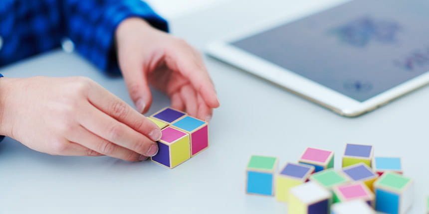 トイ教材で創造力がのびる。